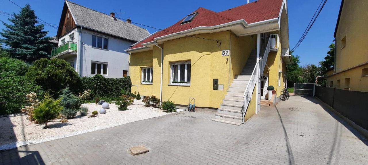 Hi-Bp Garden City Batsanyi Apartment 3 Rooms, Apartment Upstairs Near The City Train With Free Parking Budapest Exterior foto