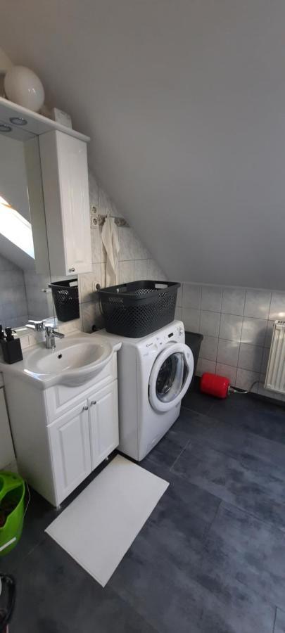 Hi-Bp Garden City Batsanyi Apartment 3 Rooms, Apartment Upstairs Near The City Train With Free Parking Budapest Exterior foto