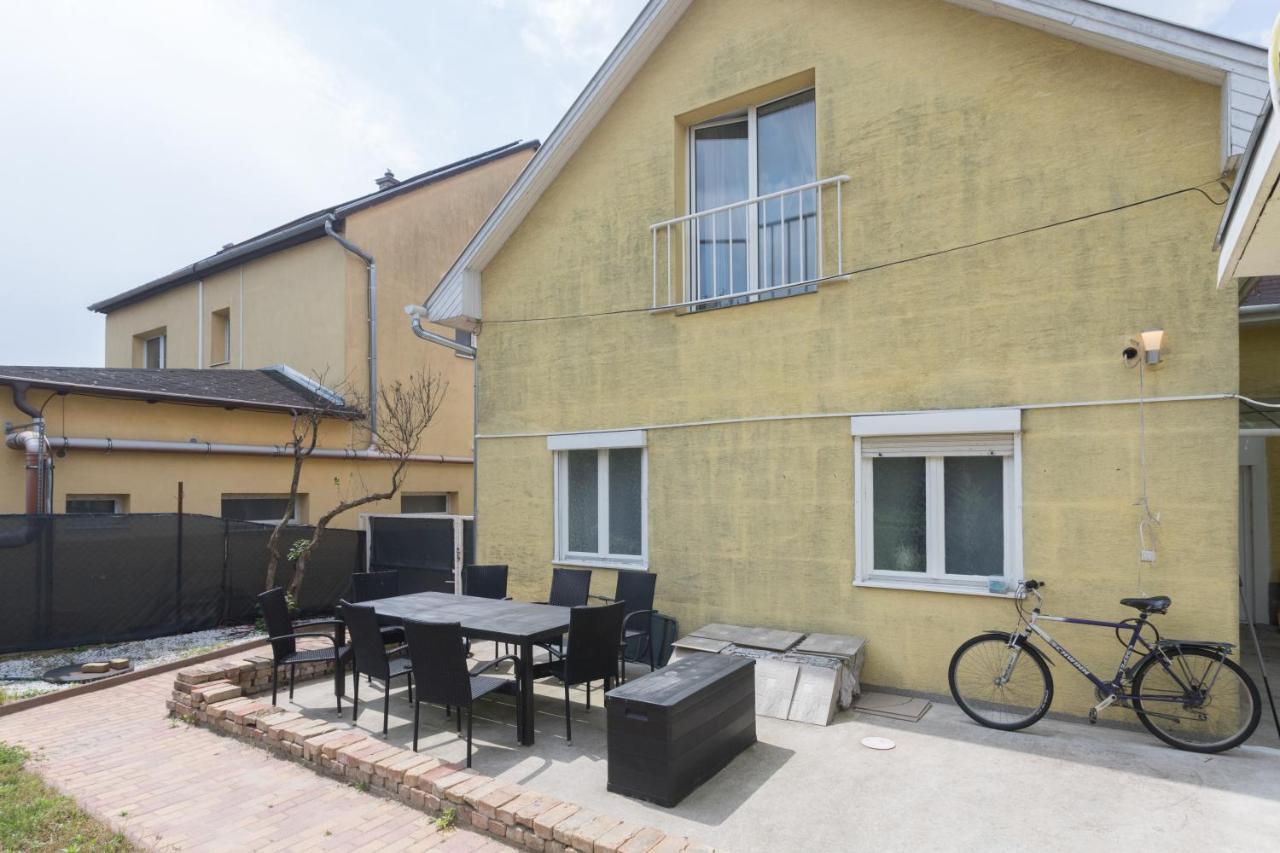 Hi-Bp Garden City Batsanyi Apartment 3 Rooms, Apartment Upstairs Near The City Train With Free Parking Budapest Exterior foto